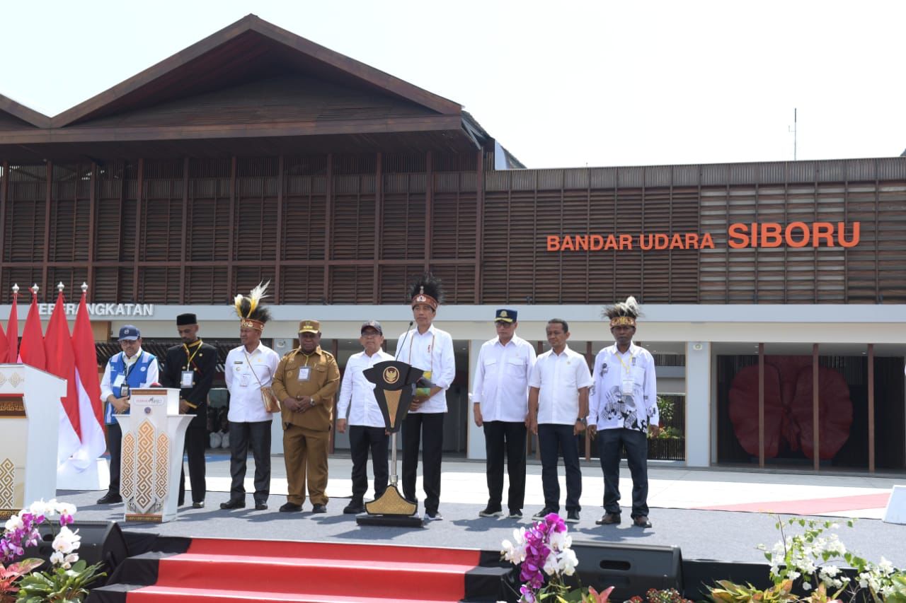 Digarap PTPP, Presiden Jokowi Resmikan PSN Bandara Siboru di Fakfak, Papua Barat