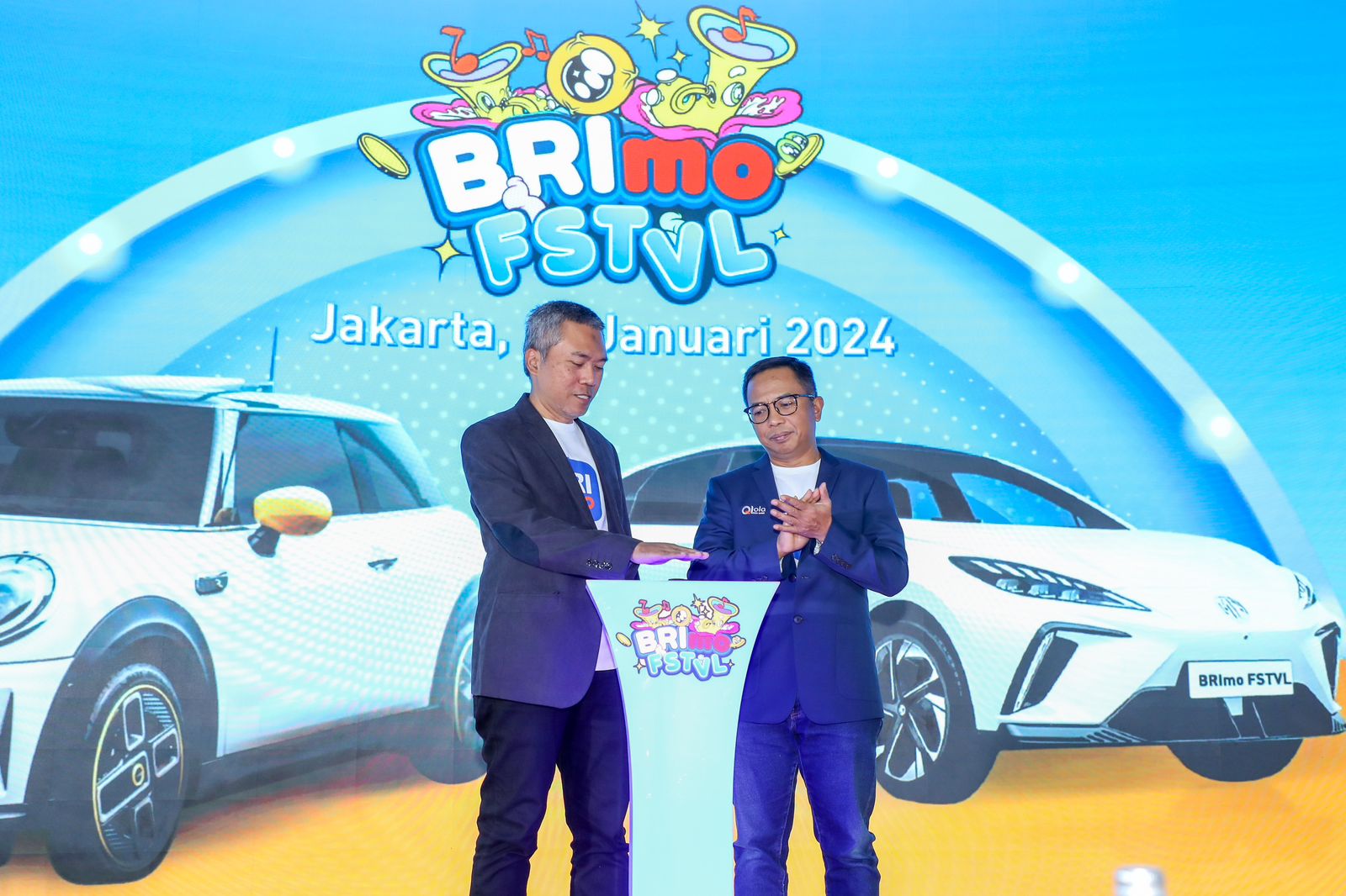 Aktif Bertransaksi Pakai BRImo, 15 Nasabah Ini Menangkan Mobil Listrik Keren!