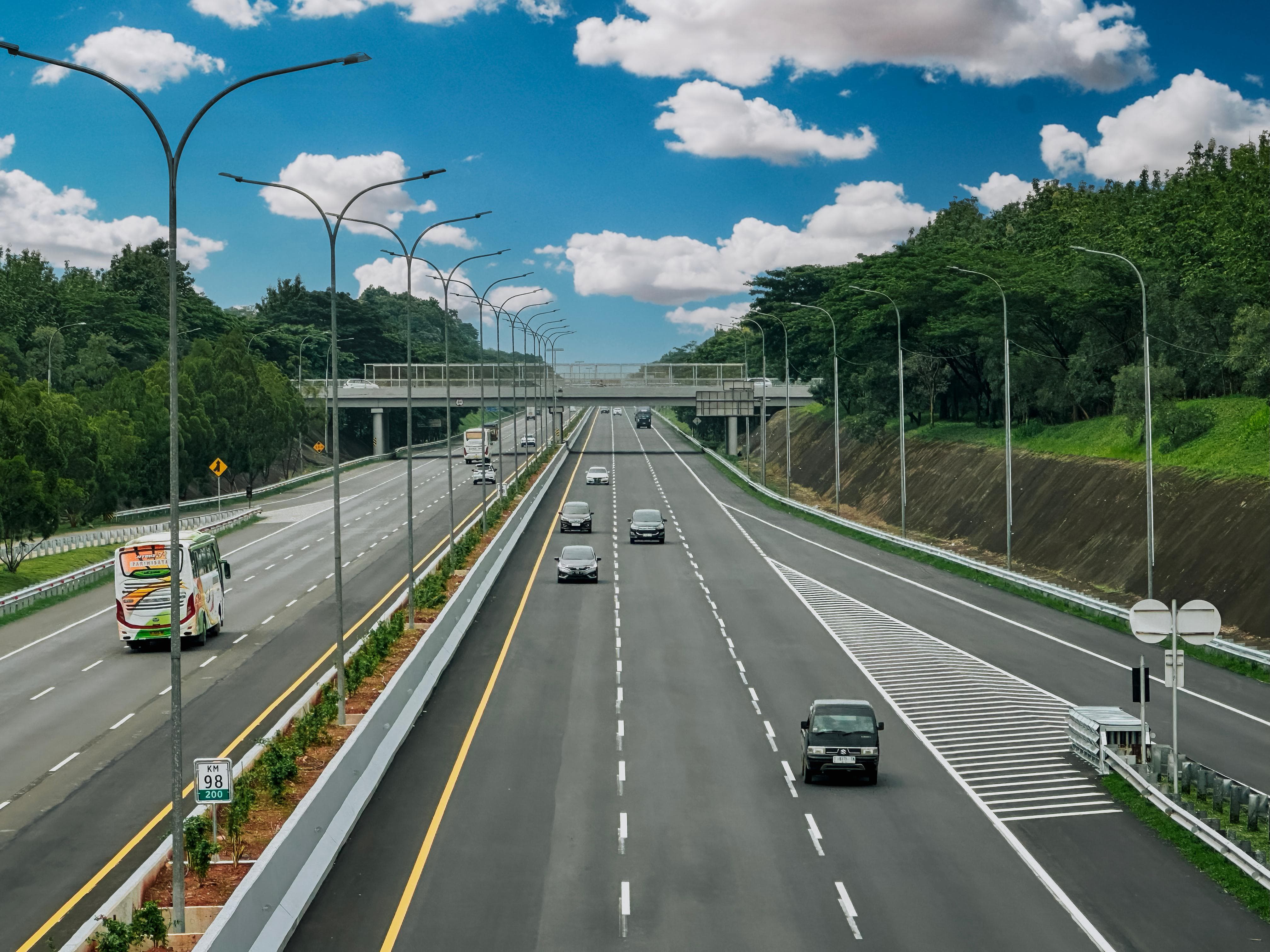 Mudik Aman, PTPP Tuntaskan Pelebaran Lajur Ke-3 Tol Cikopo-Palimanan