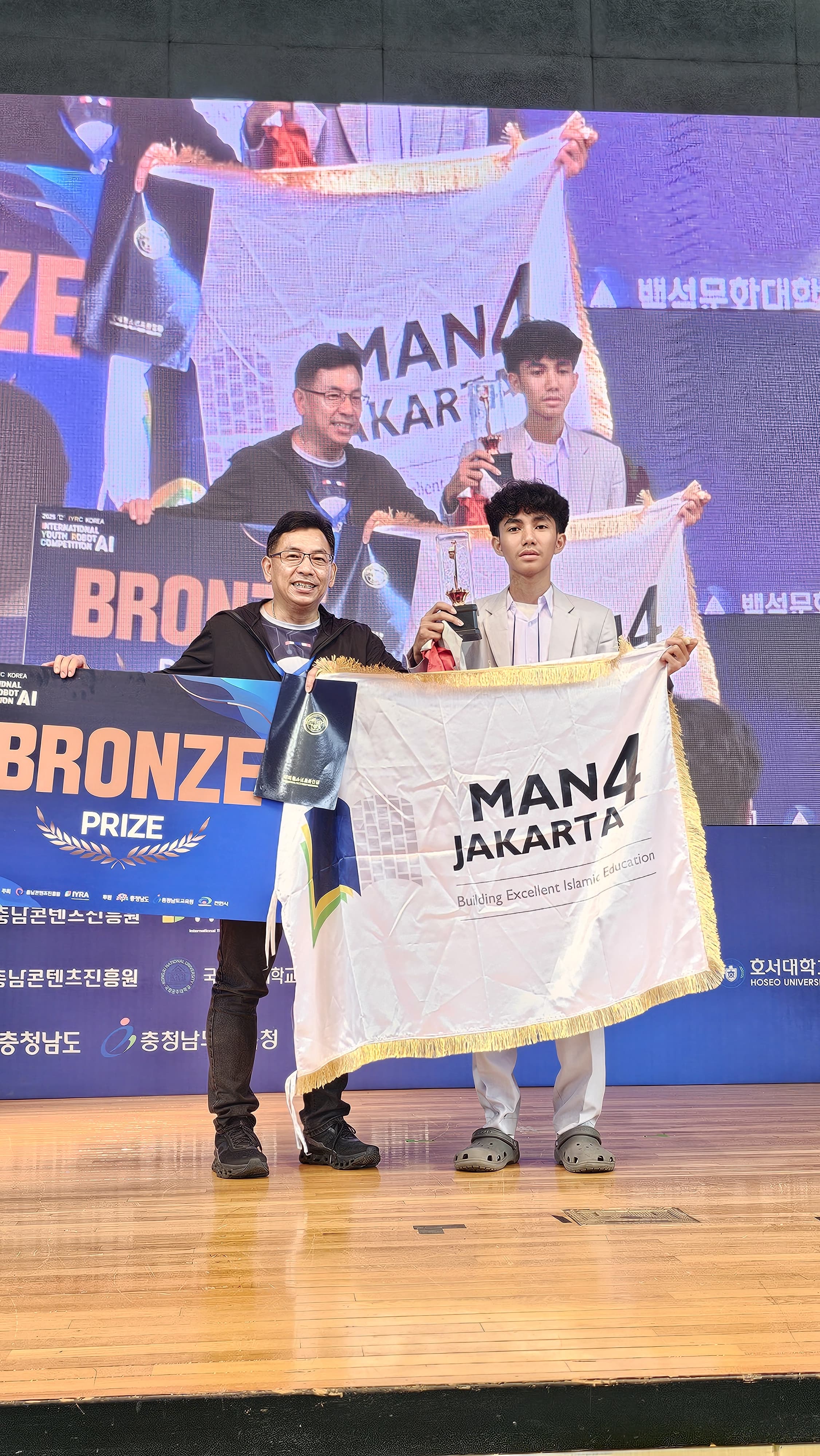 Lomba IYRC 2025 di Korea Selatan, Siswa MAN 4 Jakarta Raih Dua Medali