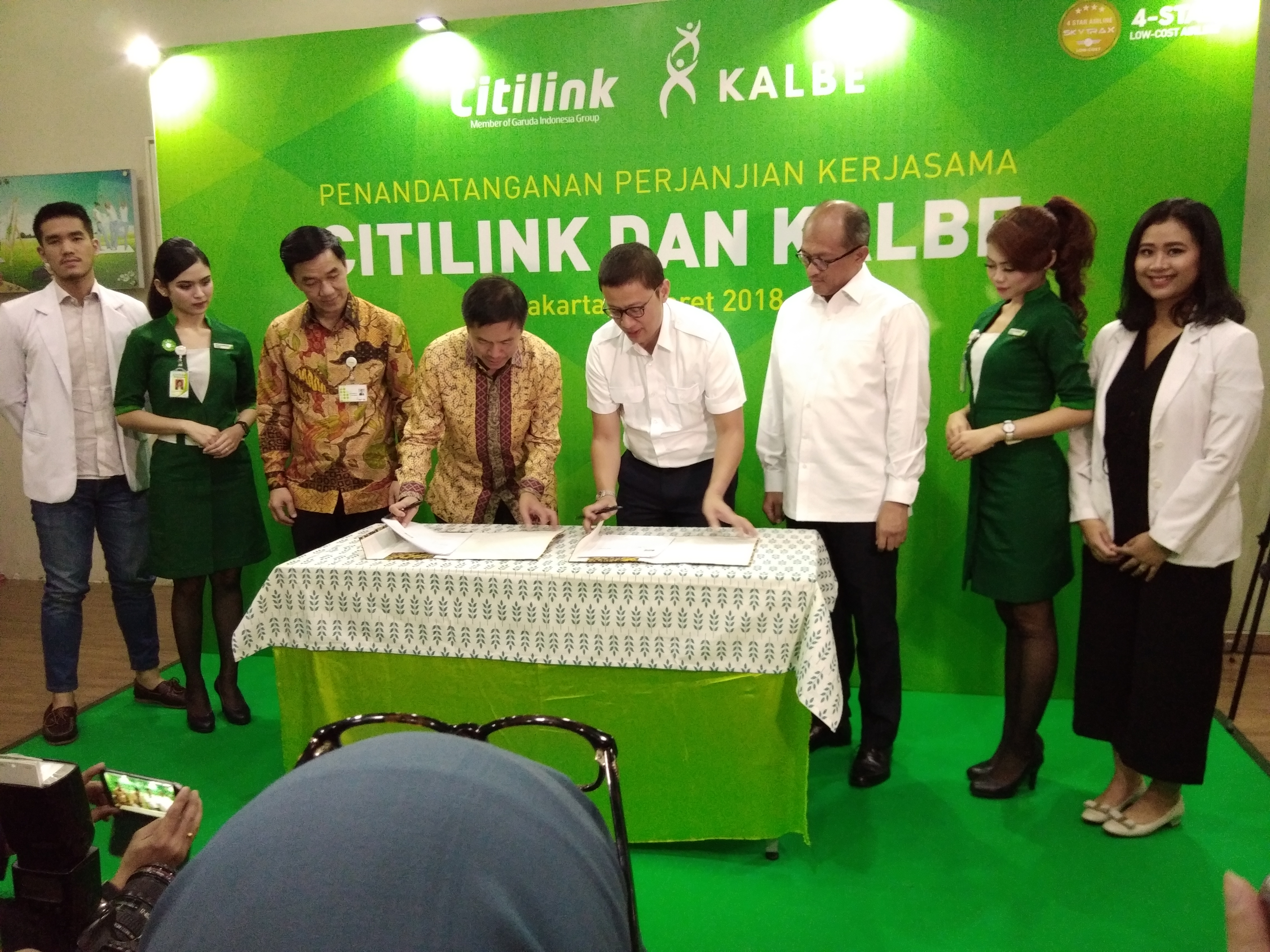 Kerjasama Kalbe Farma dan Citilink Dukung Kesehatan Awak Kabin dan Penumpang