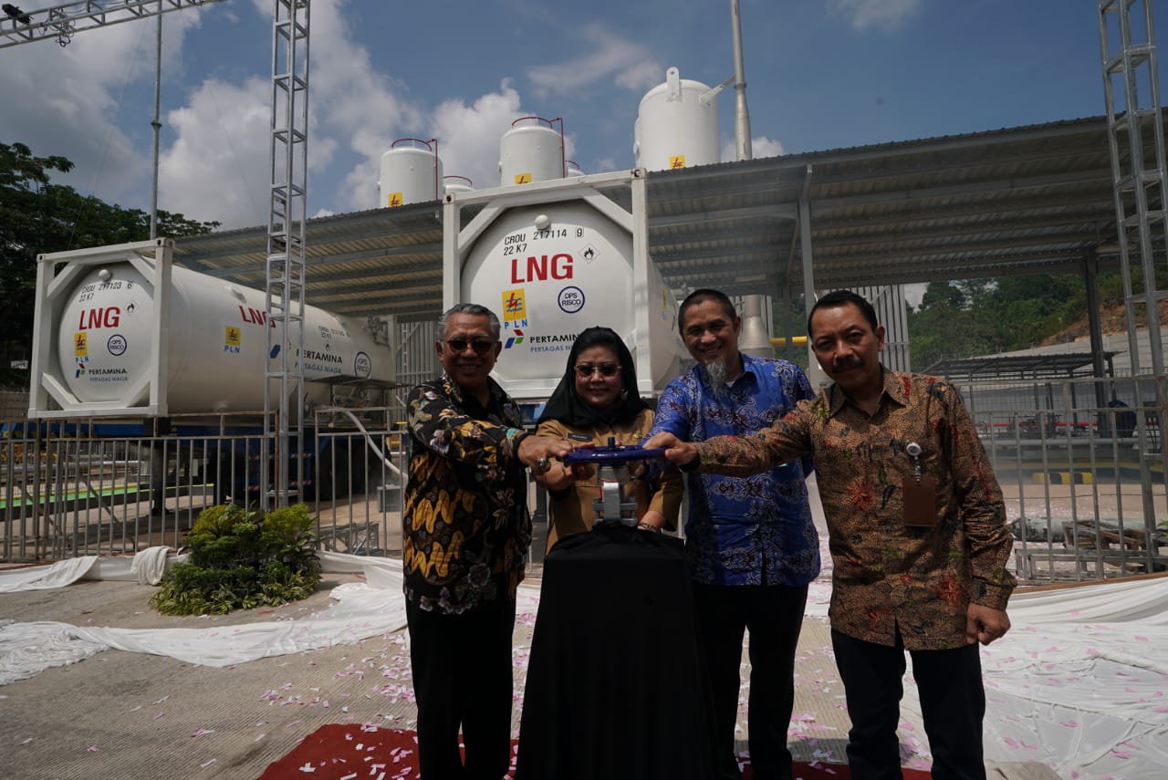 Manfaatkan LNG untuk PLTG Sambera, PLN Hemat Rp70 M per Tahun