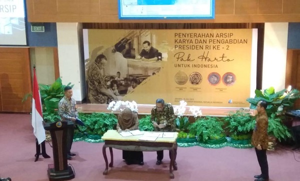 Keluarga Soeharto Serahkan Dokumen Peninggalan Pada Arsip Nasional RI