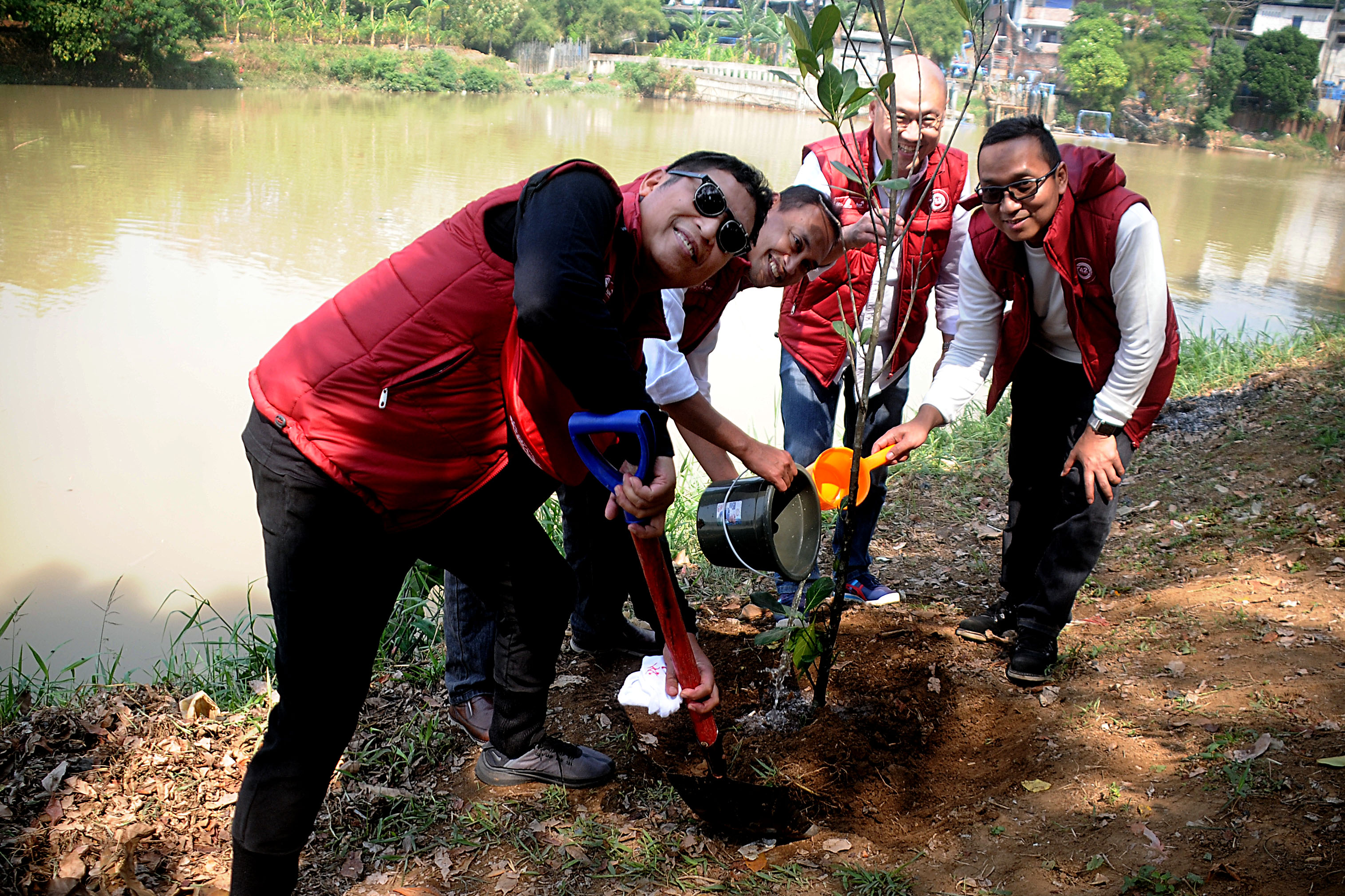 Rayakan HUT ke 42 Tahun Pasar Modal, BEI Gelar Kegiatan CSR