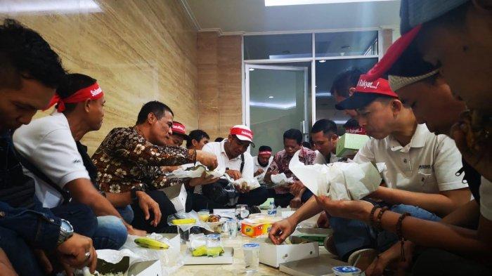 Para Peternak Ayam Berdemo di Kementan Tuntut Pemerintah Stabilkan Harga