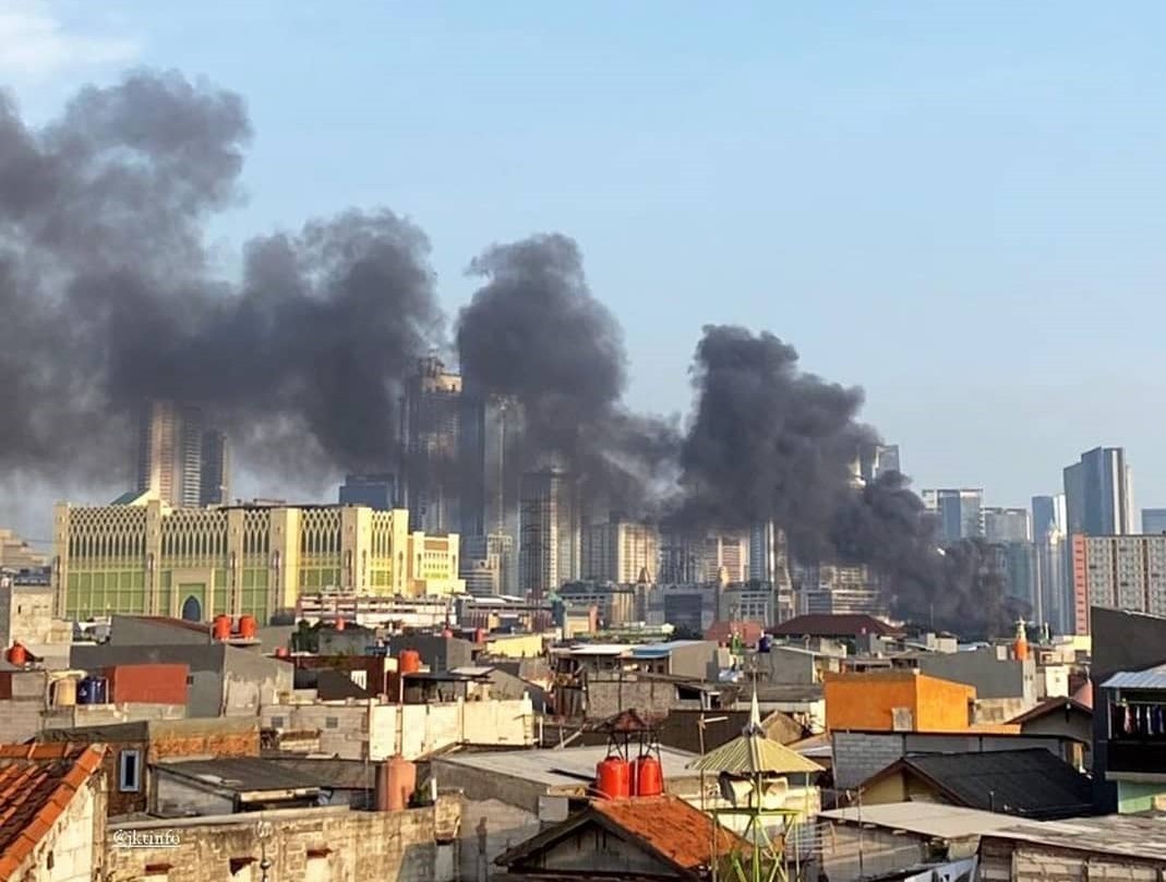 Permukiman di Kebon Melati, Kawasan Tanah Abang Terbakar