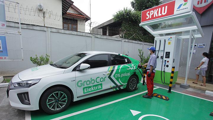 Transisi Energi, Pertamina Targetkan Bangun 513 SPKLU/SPBKLU Hingga 2024