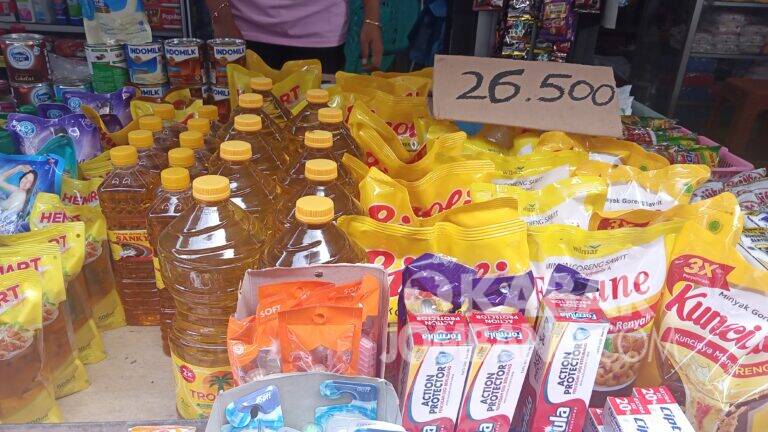 Minyak Goreng Rp14.000/Liter Mulai Berlaku, Pasar Tradisional Diberi Waktu Seminggu