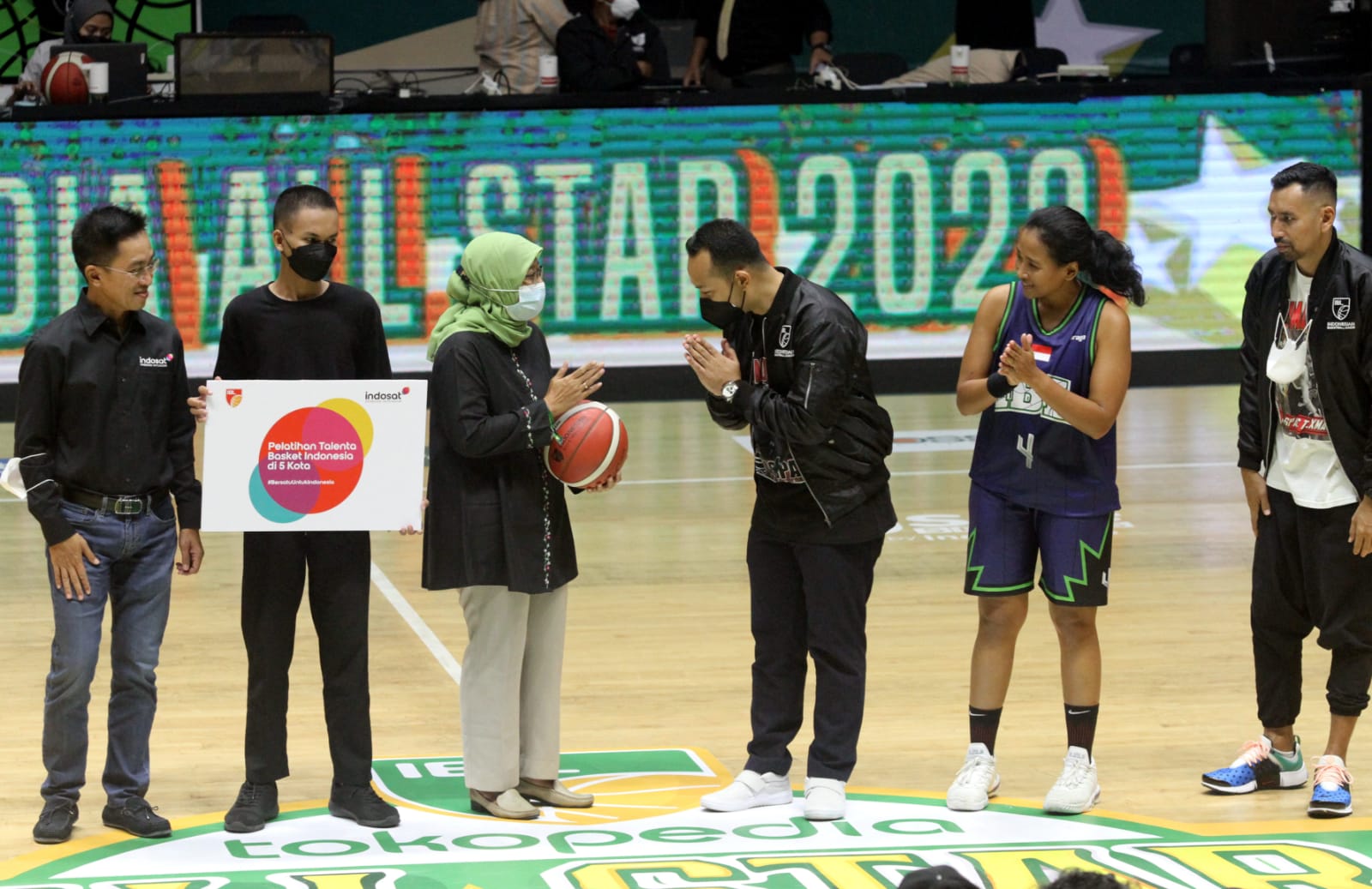 Indosat Luncurkan Program Pelatihan Basket di Sekolah