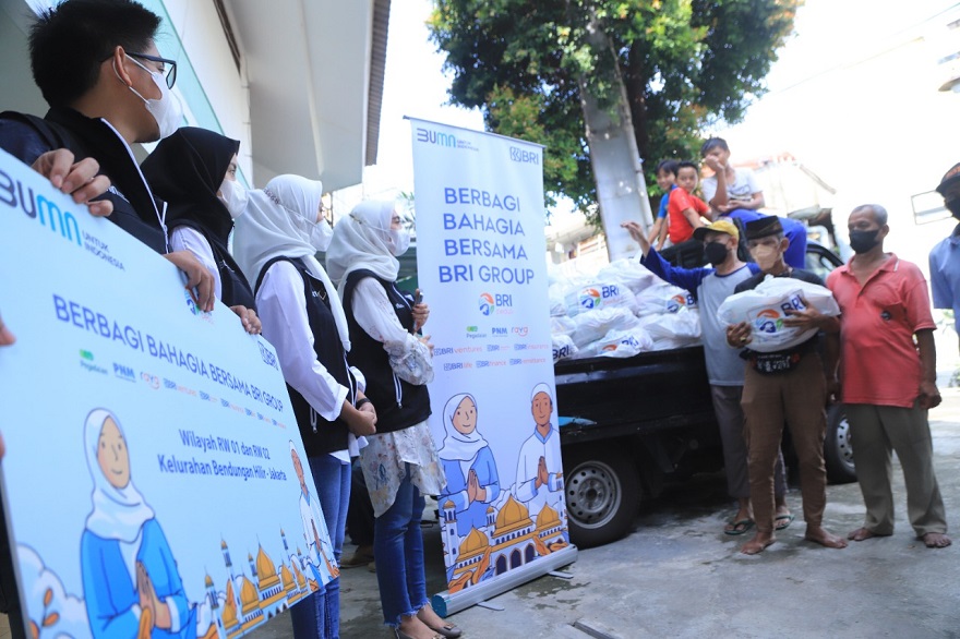 BRI Group Bagikan 80.000 Paket Sembako ke Panti Asuhan, Werdha dan Masyarakat