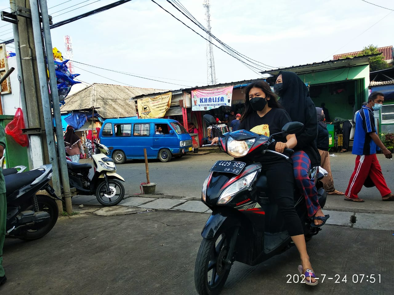 Pandemi Covid-19, Presiden Umumkan Aturan Masker tidak Wajib di Tempat Terbuka