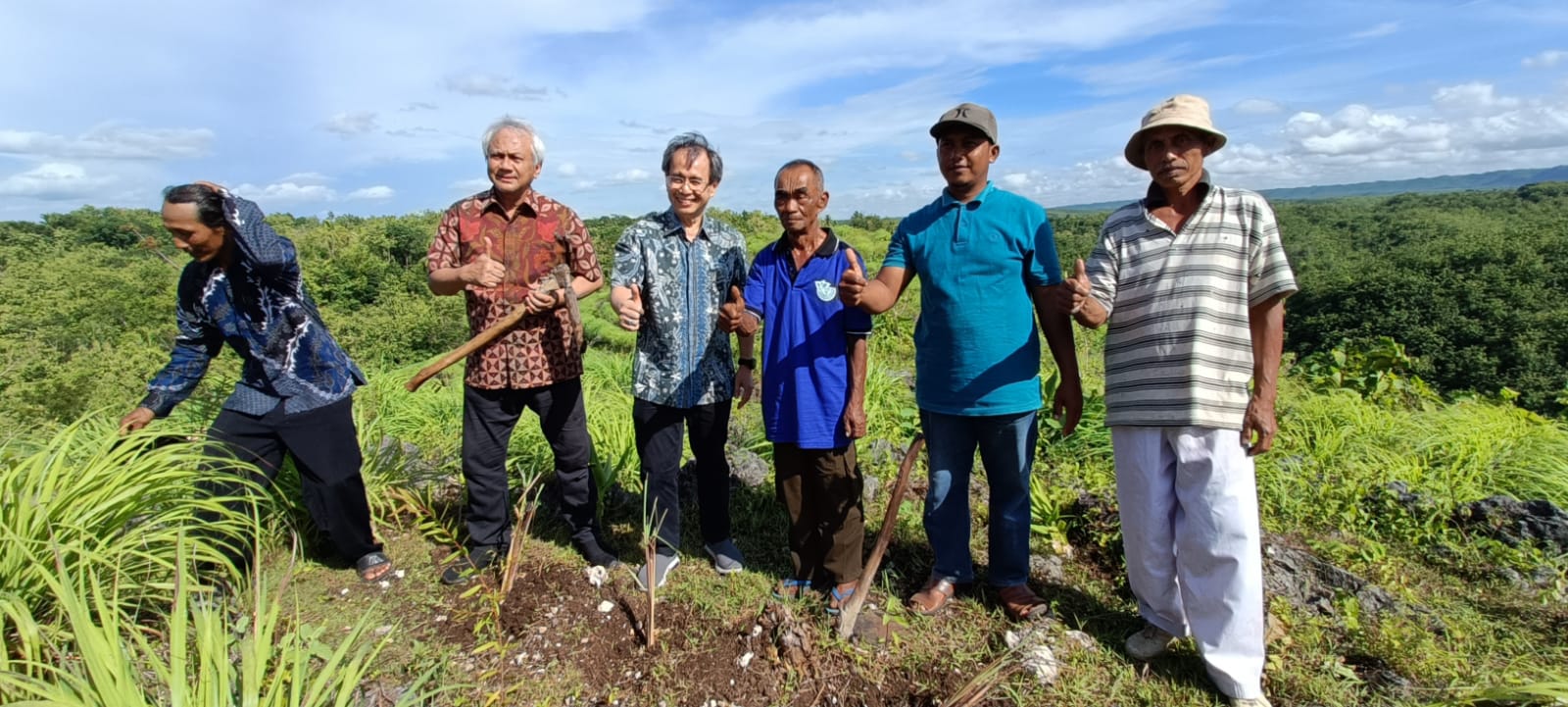 Astra melalui YDBA Bersama CV DAB Subur Resmikan Program Pembinaan Petani Serai Wangi