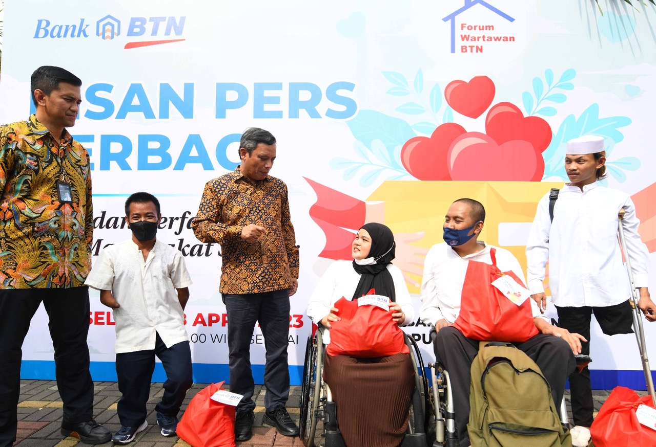 Bank BTN (BBTN) dan Insan Pers Berbagi Paket Sembako  