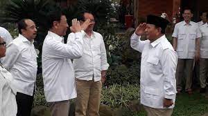 Bertemu di Padepokan Garuda Yaksa, Prabowo Ajak Wiranto Kerja Sama Ciptakan Kesejukan