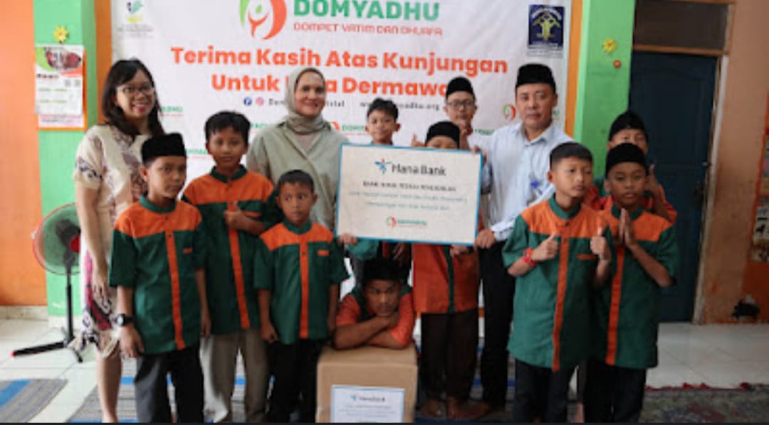 Hari Anak Nasional 2023, Bank Hana Salurkan Donasi Dana Pendidikan dan Distribusikan Gawai