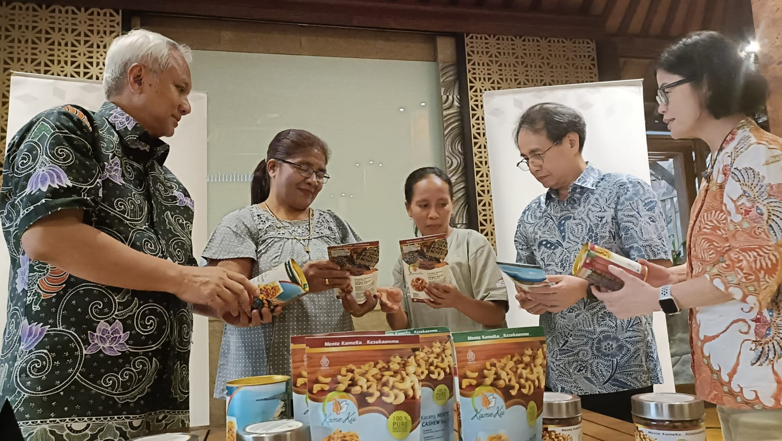 Astra Melalui YDBA Bina UMKM di NTT, Termasuk Komunitas Mete