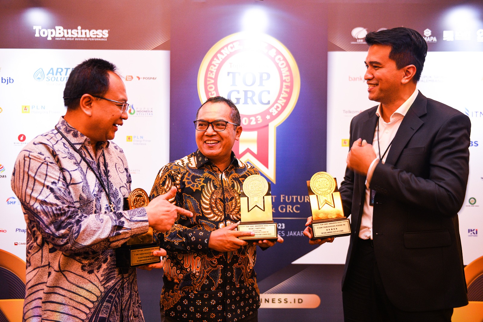 Terbaik dalam Implementasi GCG, Bank BTN Raih Tiga Penghargaan Ajang Top GRC Award 2023