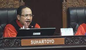 Rapat Tertutup Hasilkan Putusan, Hakim Konstitusi Suhartoyo jadi Ketua MK