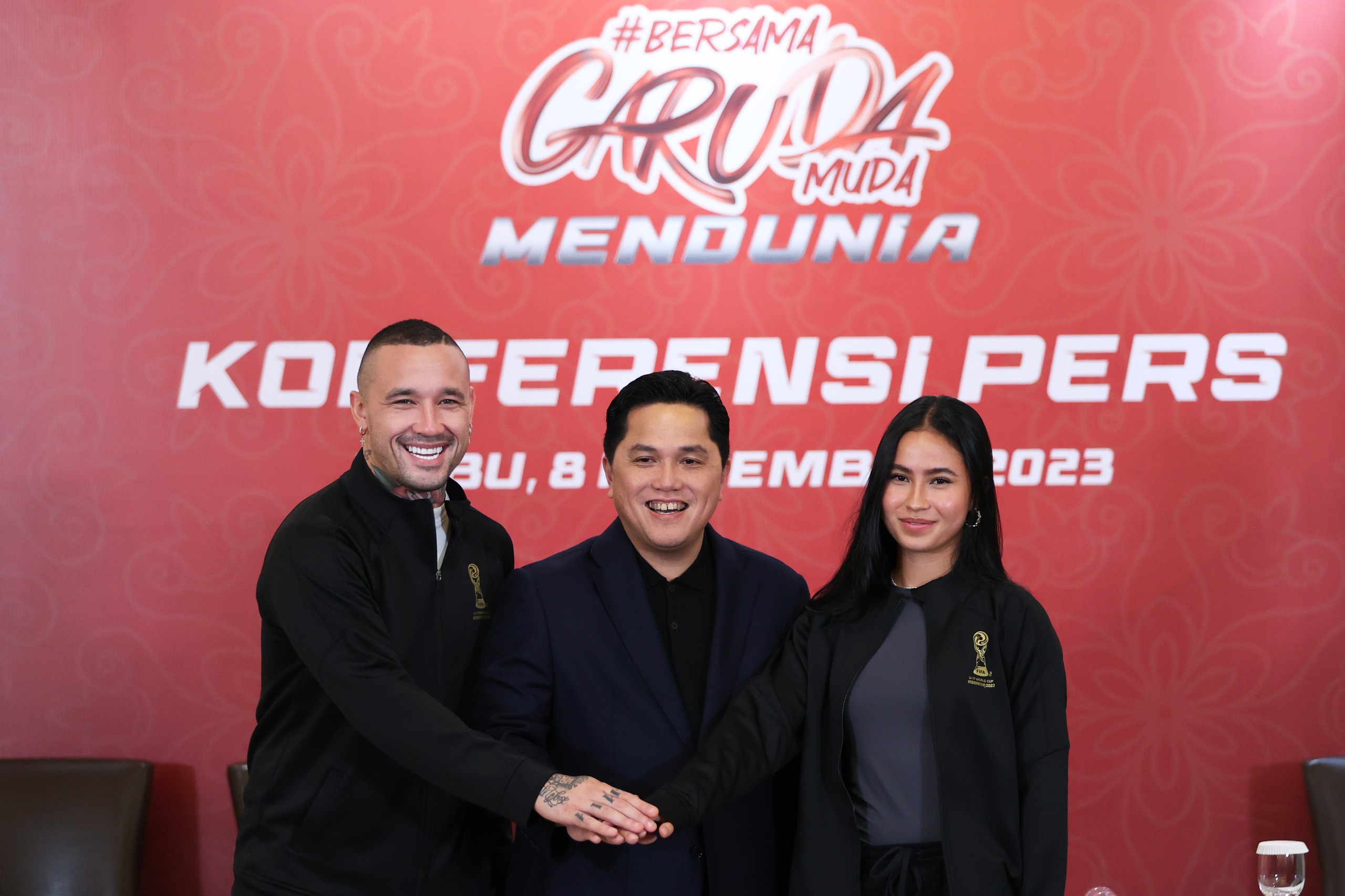 Percaya Industri Sepakbola Indonesia, Radja Nainggolan Putuskan Gabung Bhayangkara FC