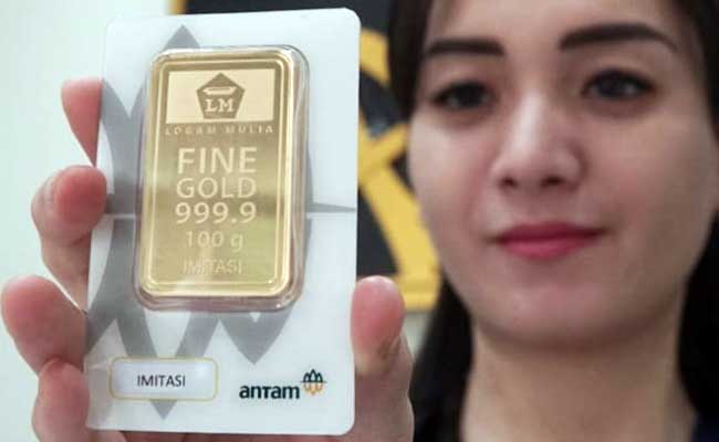 Harga Emas Antam Hari ini Kembali Terkerek Rp7.000 per Gram