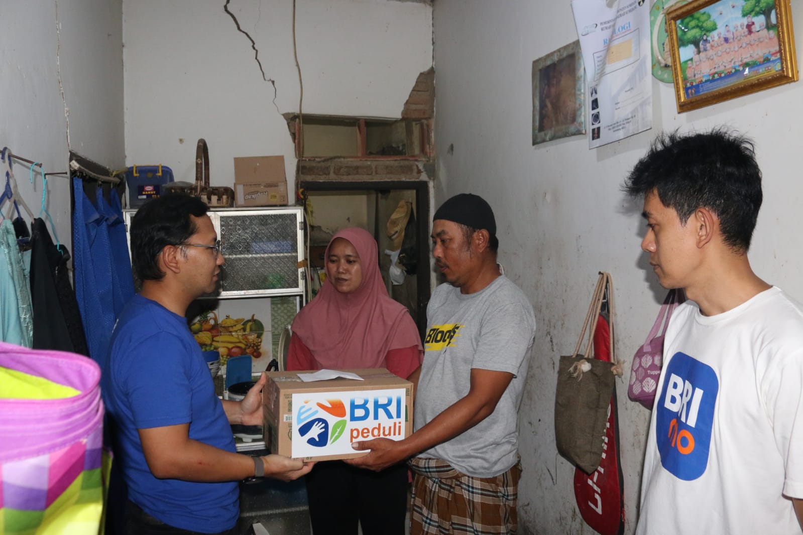 Gerak Cepat Tanggap Bencana Gempa Sumedang, BRI Salurkan Bantuan Bagi Korban Terdampak