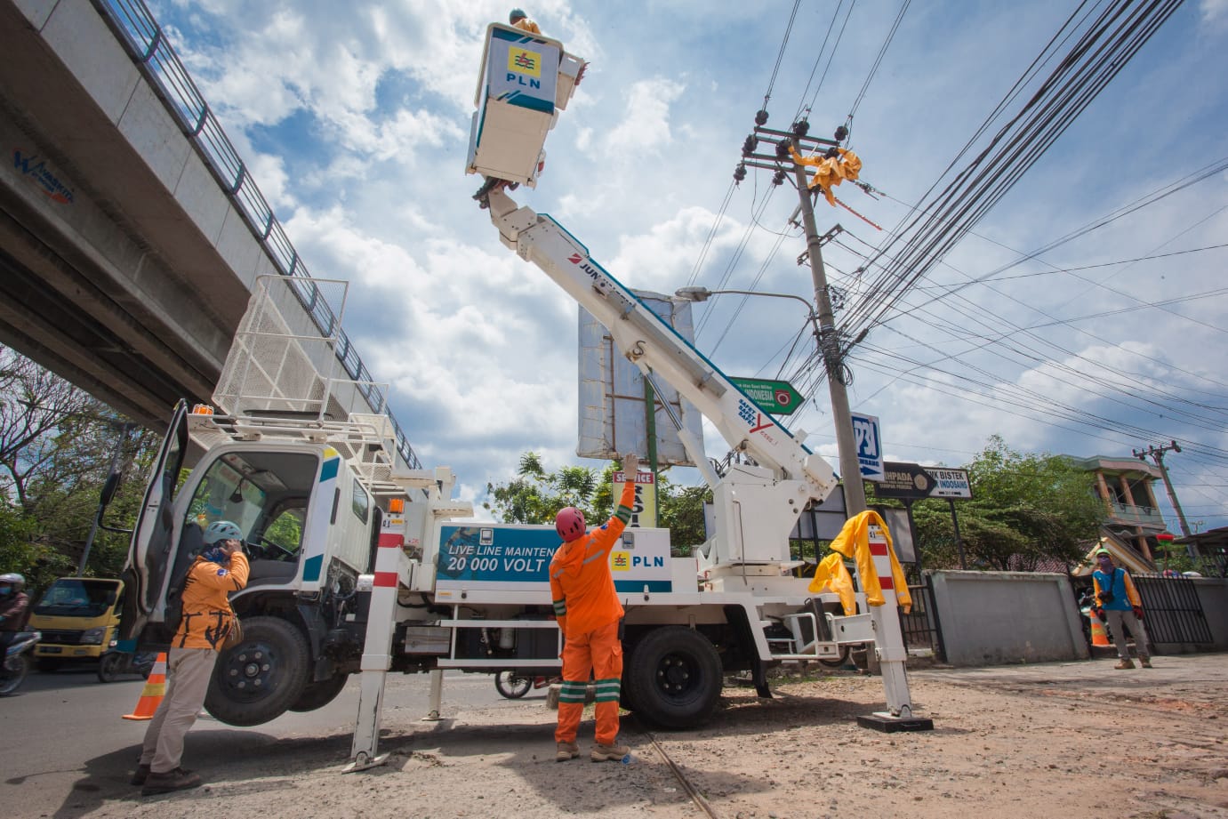 PLN Operasikan Dua Infrastruktur Ketenagalistrikan Baru di Kalbar
