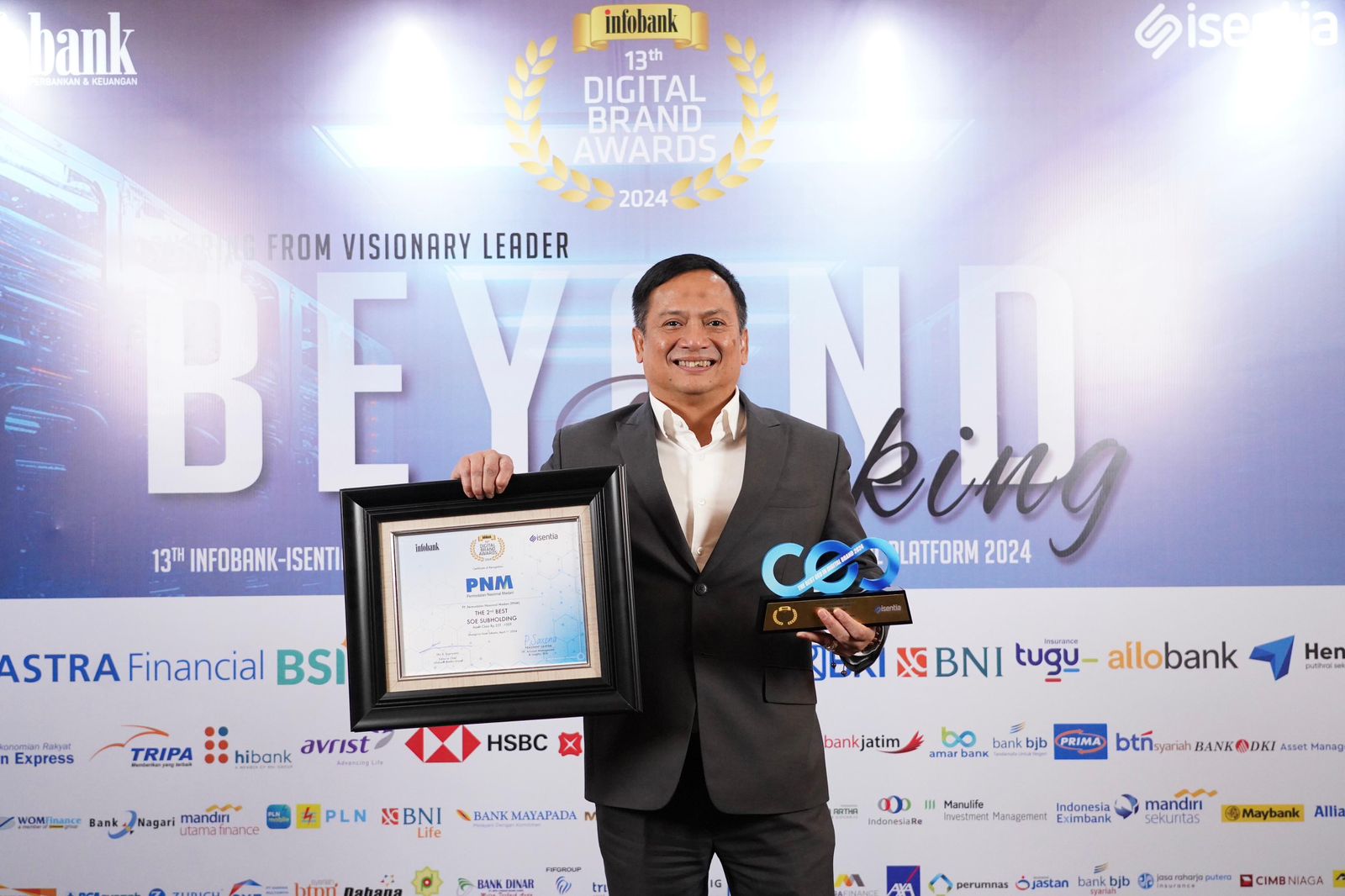 Dirut PNM Terpilih The Best Reputable CEO in Digital Platform 2024