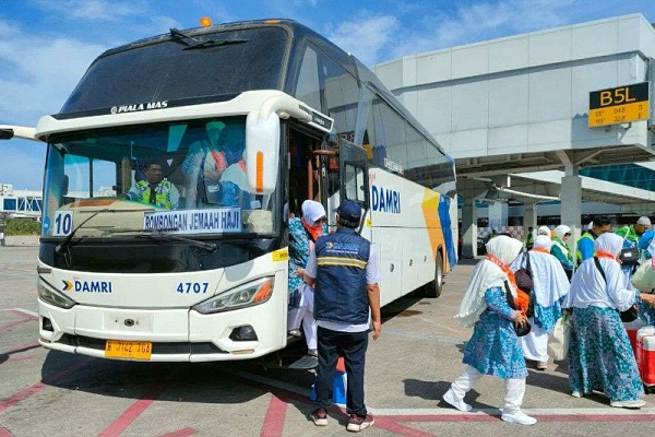 DAMRI Kerahkan 225 Bus dan 38 Truk Untuk Angkut Jemaah Haji ke Bandara