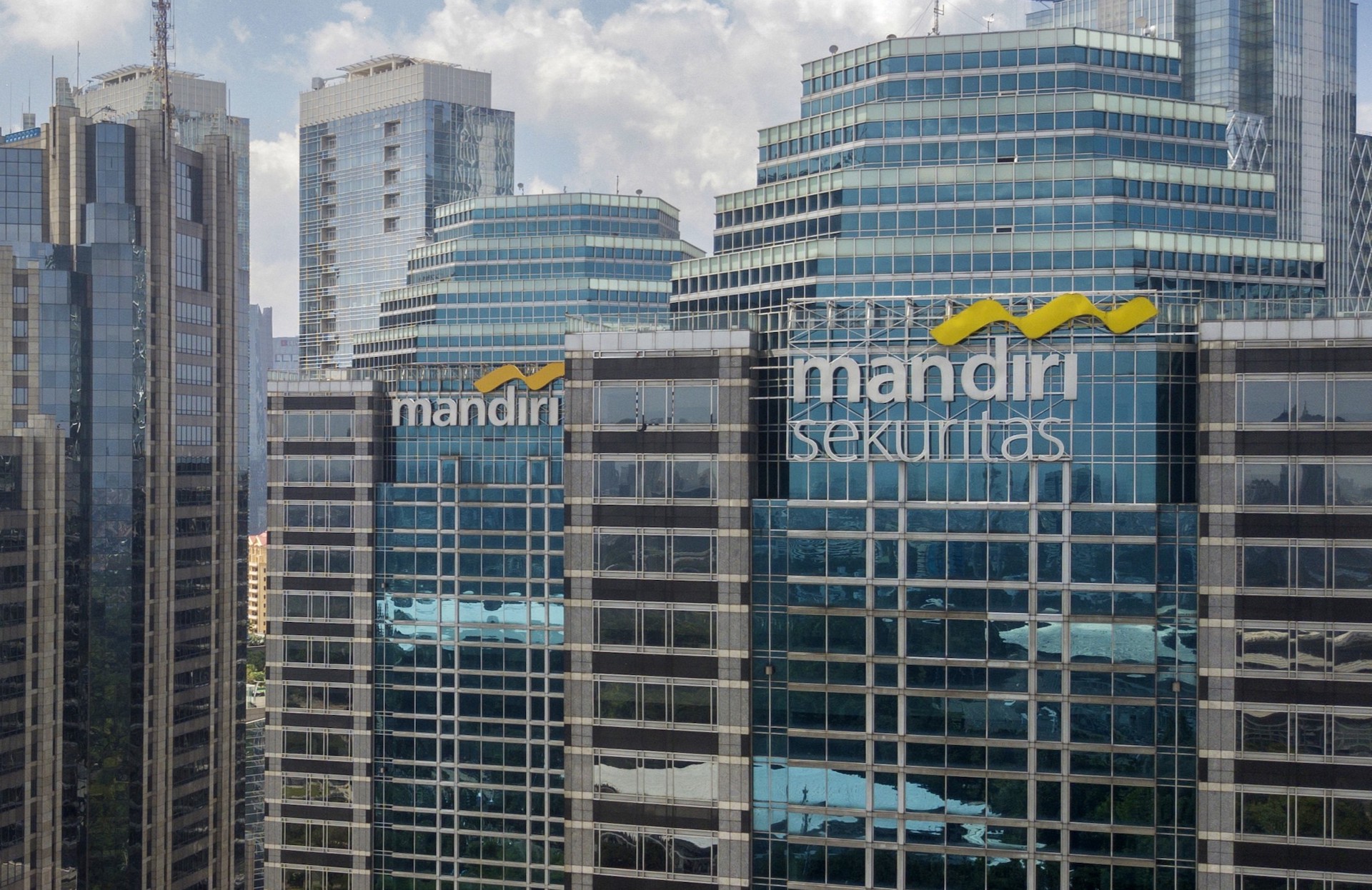 Mandiri Sekuritas Salurkan SBR013, Telisik Lengkapnya