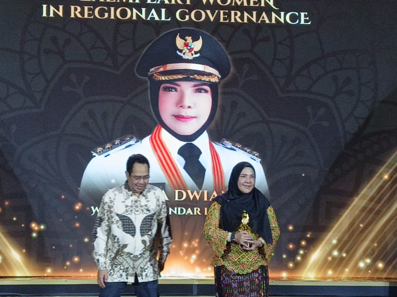 R.A Kartini Award 2024, Bunda Eva Raih Tokoh Pemerintahan Daerah