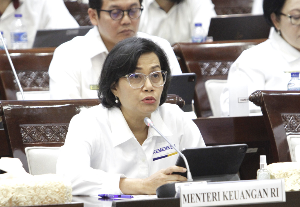 Rapat di Komisi XI DPR, Menkeu Ungkap Penyebab BUMN Sakit