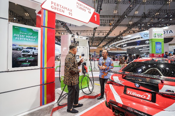 Pertamina Patra Niaga Kenalkan Energi Bersih Otomotif di GIIAS 2024