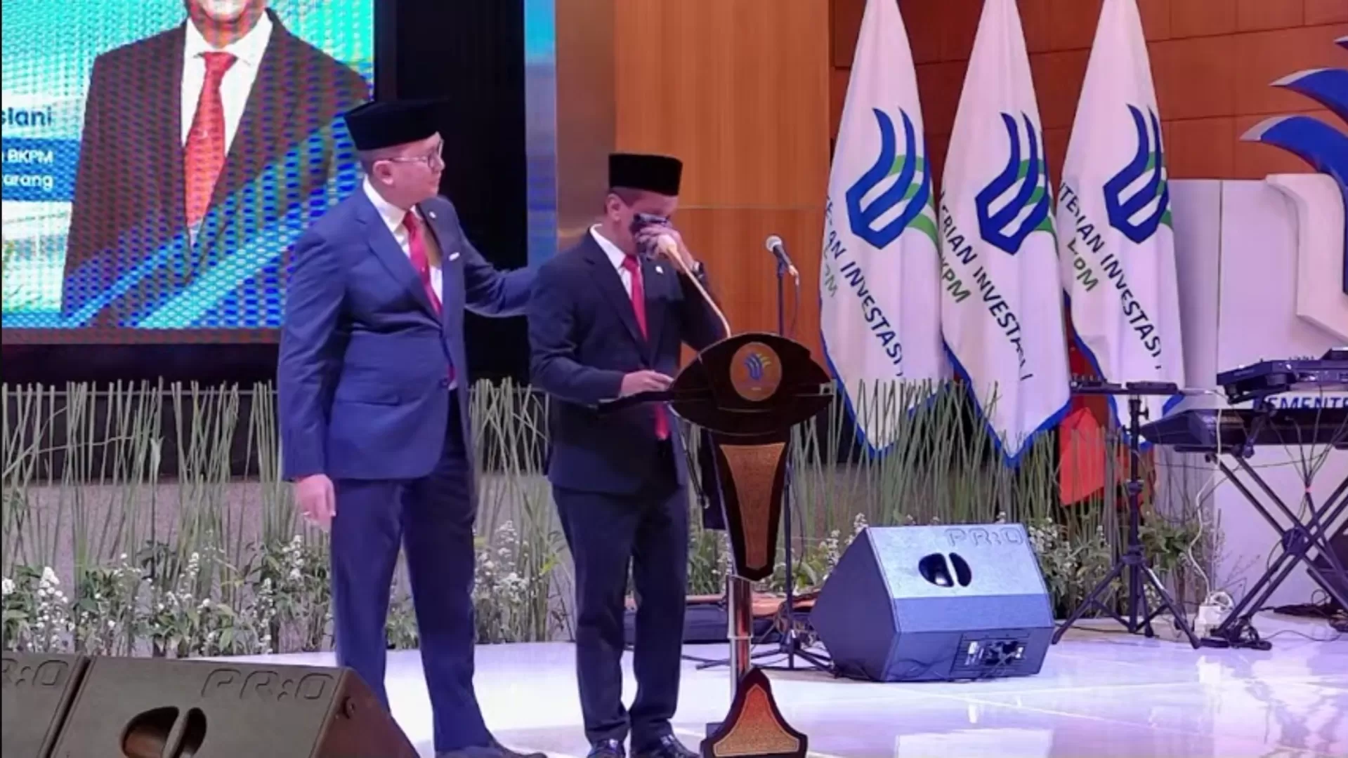 Perkenalkan Menteri Investasi Rosan Roeslani, Bahlil jadi Nangis Haru