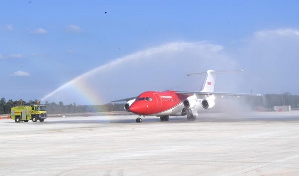 Jokowi Lakukan Pendaratan Perdana di Bandara Nusantara