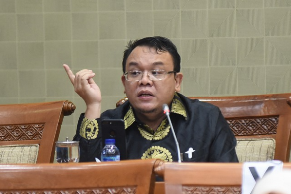 DPR Siap Kerjasama dengan Pemerintah Selamatkan Sritex