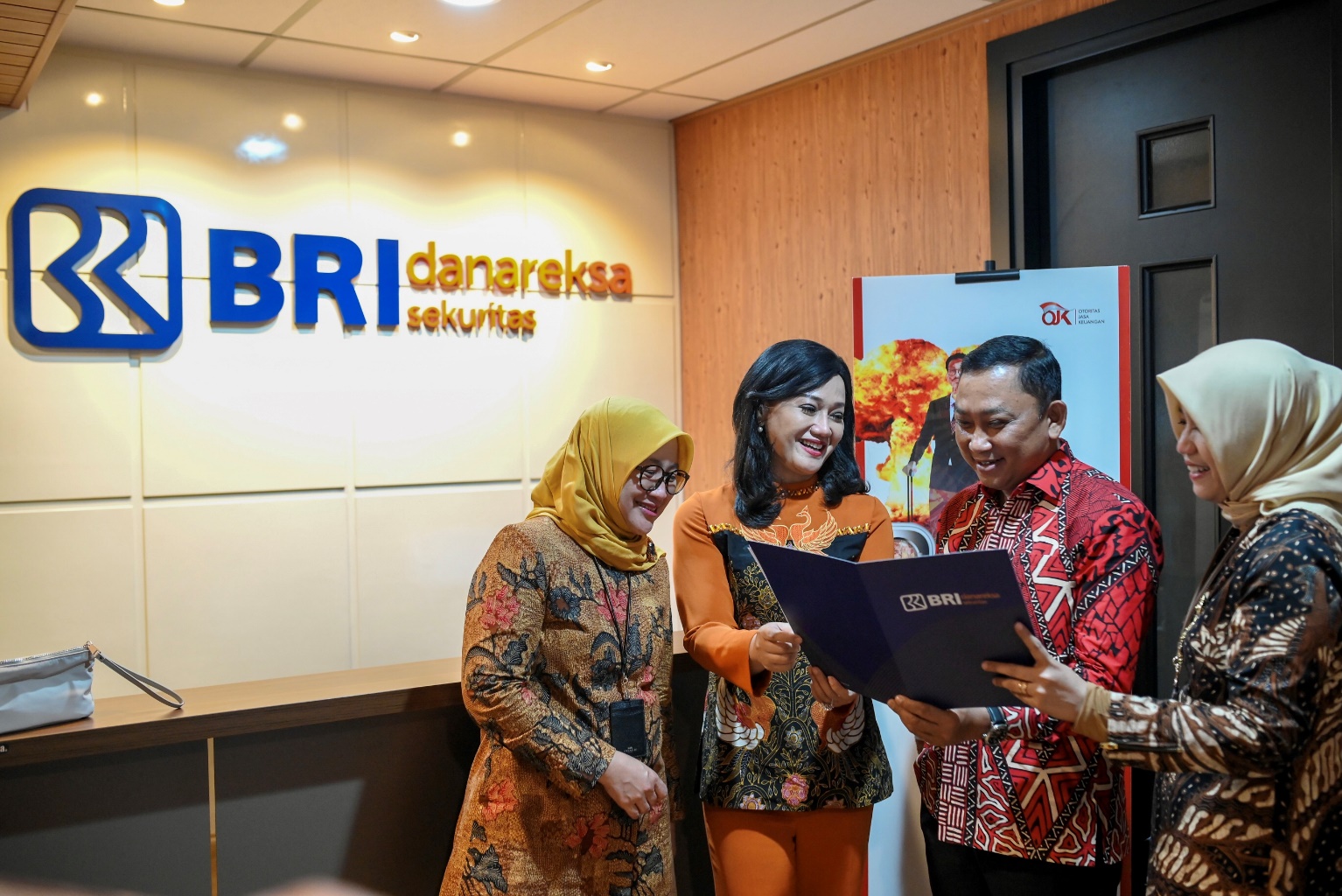 Perkuat Sinergi Dengan BRI Grup, BRI Danareksa Sekuritas Relokasi Kantor Cabang Surabaya