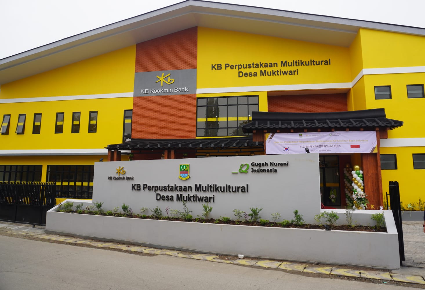 Peduli Pendidikan, Bank KB Bukopin Dukung Pembangunan Perpustakaan Multikultural di Bekasi