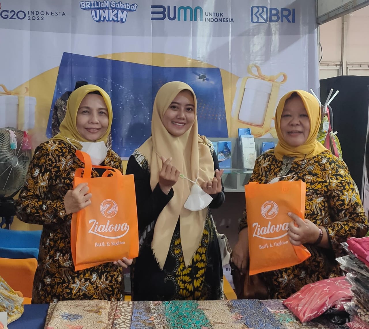 Manfaatkan KUR BRI, Ini Kisah Sukses Zialova Batik dari Pekalongan