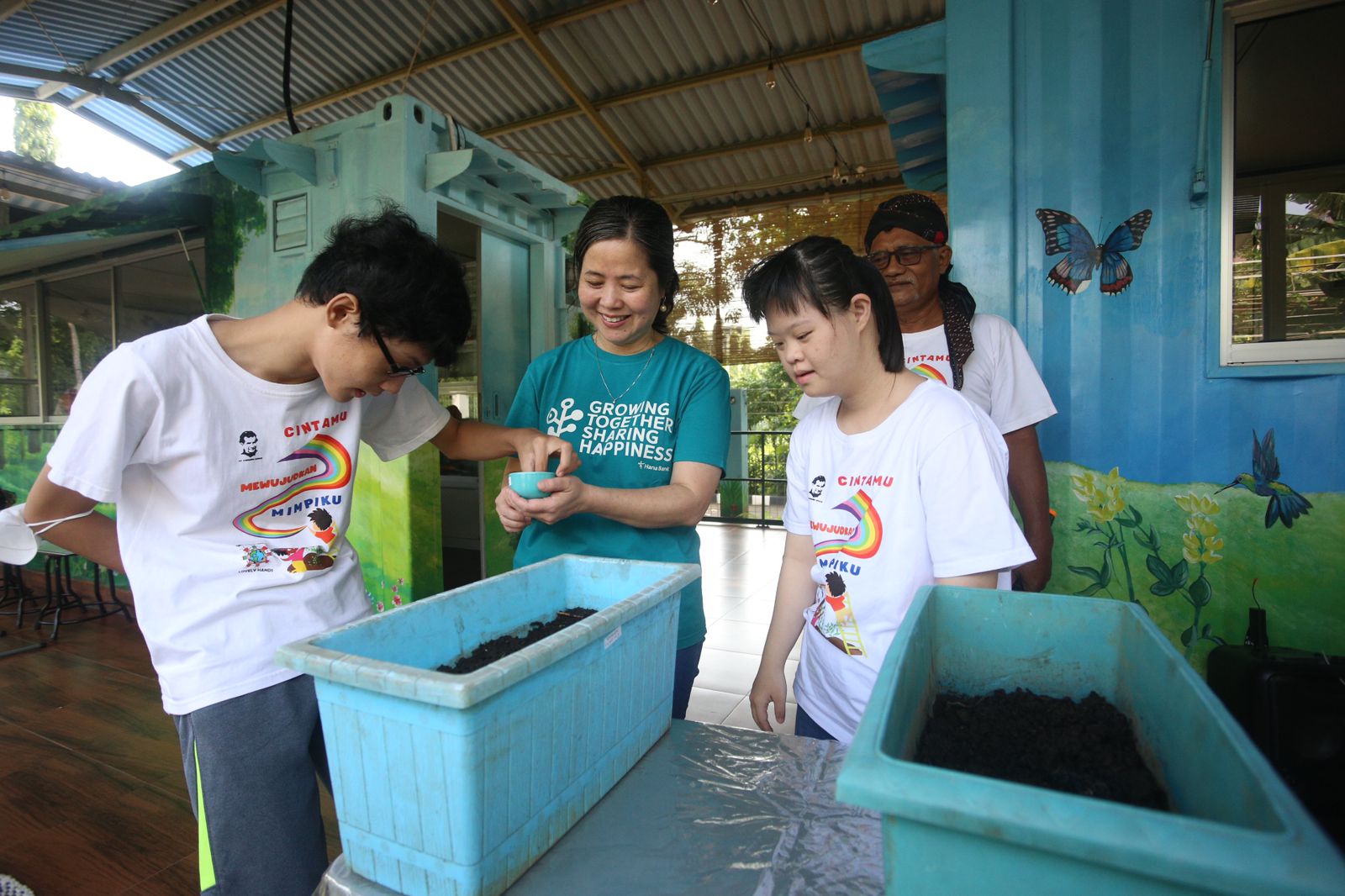 Hana Bank Dukung Pemberdayaan Komunitas Disabilitas Lovely Hands