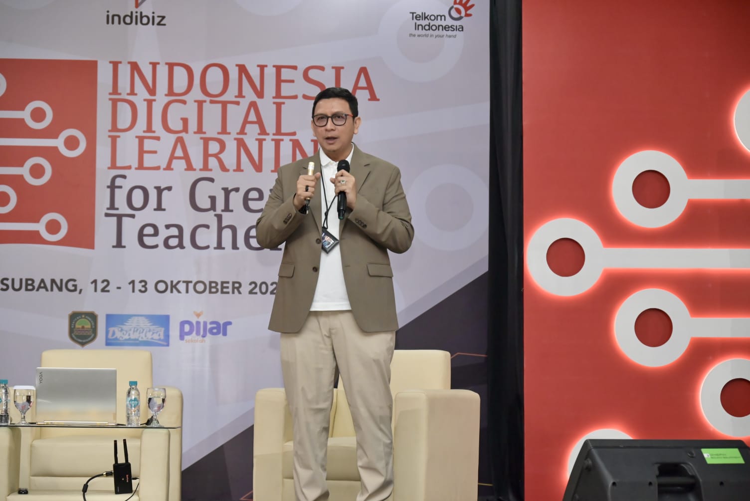 Digital Learning for Great Teacher, dari Telkom Untuk 550 Guru Subang